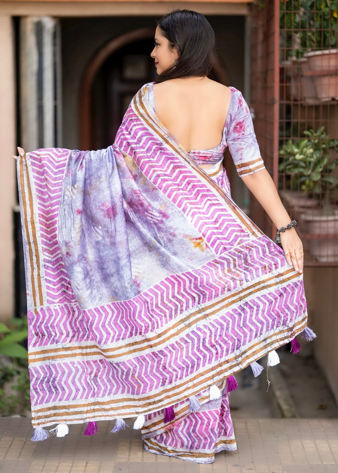 Pure chanderi spray batik saree.